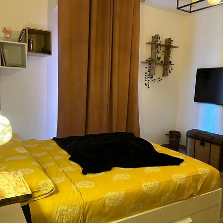 Il Tortellino Vagante - Elegant Apartment Modena Buitenkant foto